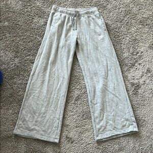 Nike Women’s Gray Flare Sweatpants size S used